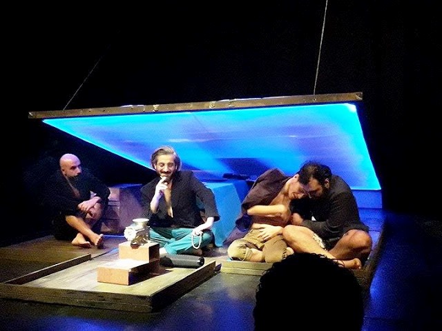مسرحية  عرض البحر OUT AT SEA للكاتب البولندي سلافيومير مروجيك بإخراج سوري